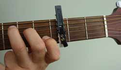 Using a capo to change key on the guitar